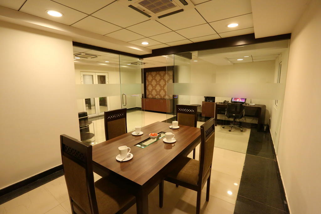 Crest Executive Suites, Whitefield Bangalore Room photo